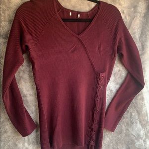 Long sleeve V-neck Sweater